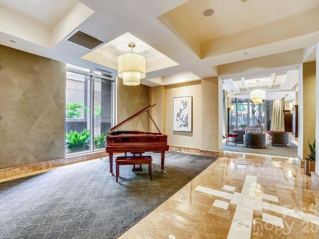 230 S Tryon Street # 511