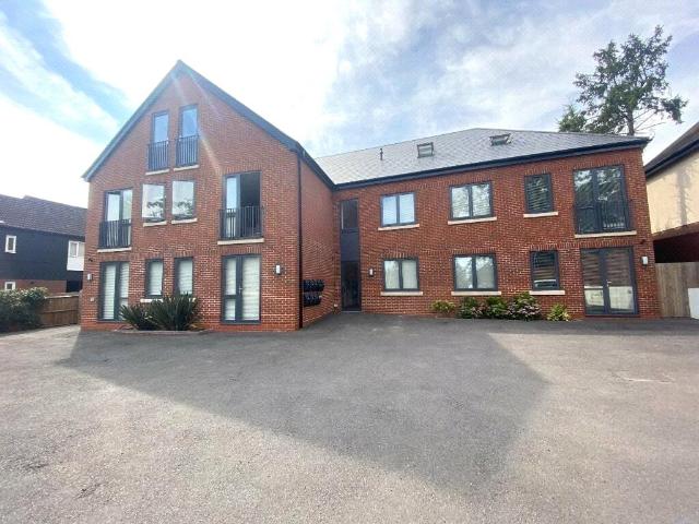 Pennyfield House, Ickenham UB10, 2 bed flat to rent, £1,950 pcm | PrimeLocation