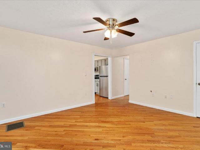 230 Swallow Place
