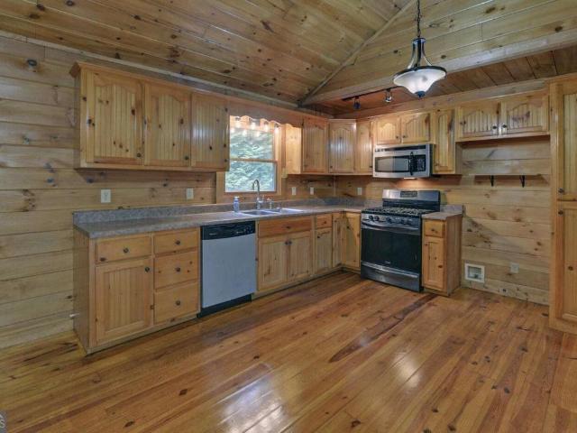 230 Pine Forest Loop