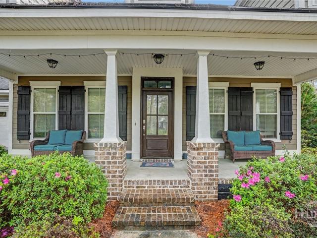 230 Ridgewood Park Drive N