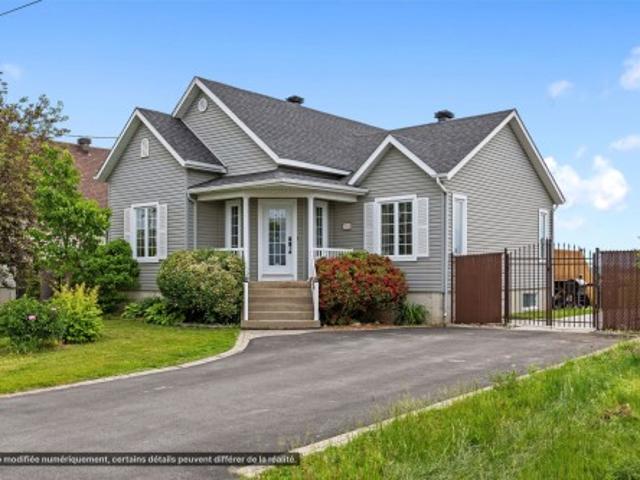 230 Rue Anne Marie, Napierville, QC, J0J 1L0 house for sale | Listing ID 11752 | Royal LePage