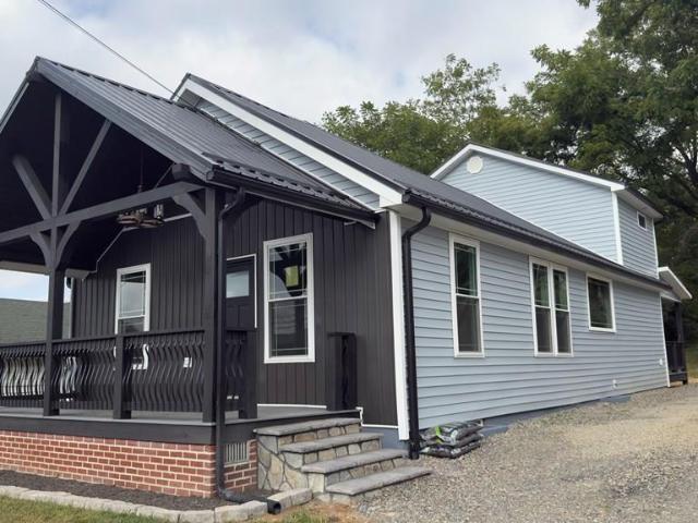 230 W Stuart Dr