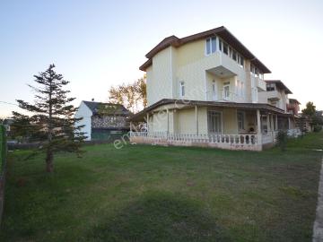 230m2 Arsaya Sahip Denize 50 Metre 4+1 Kocaali Villası