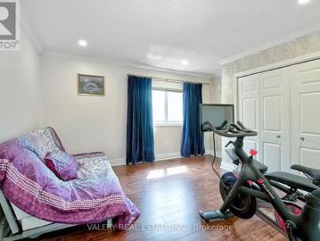 2314 Belyea Street, Oakville, ON, L6L 1N6 house for sale | Listing ID W13496 | Royal LePage