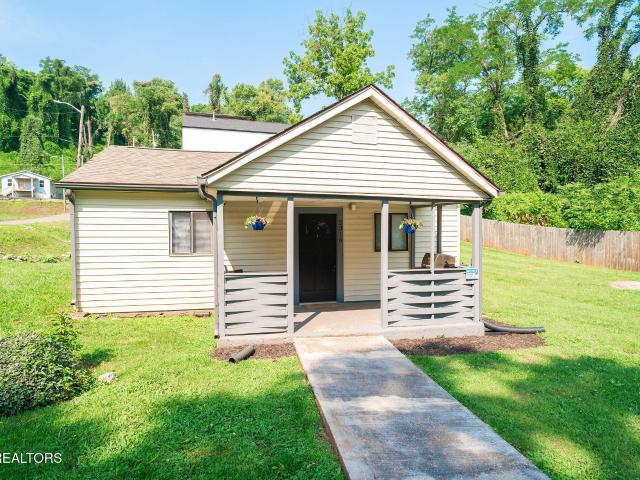 2315 Atchley St