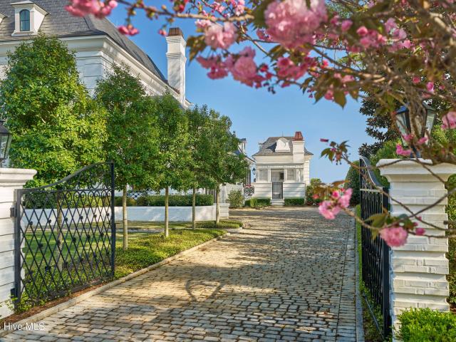 2316 Ocean Point Drive