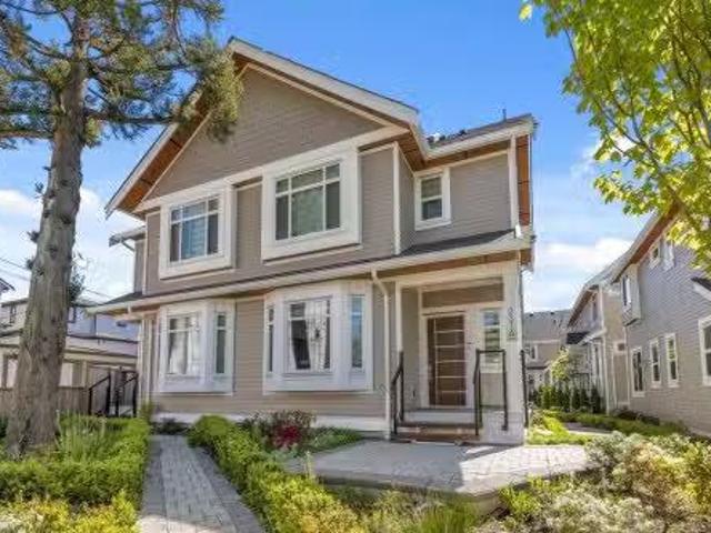 2316 Brock Street, Vancouver, BC, V5N 2Z7 duplex for sale L.
