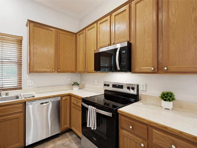 2316 Clermont Ln, Denton, TX 76205 | MLS #21273