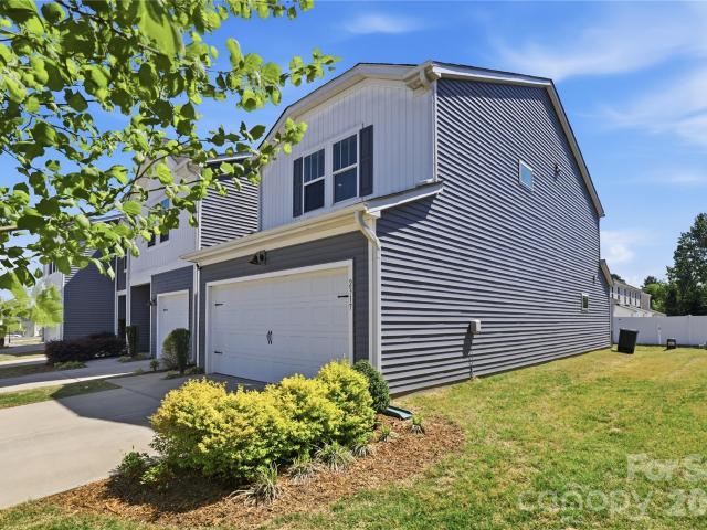 2317 Belterra Dr, Charlotte, NC 28216 | MLS #4371