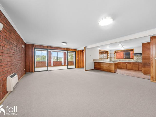 2/317 elizabeth street, north hobart tas 7000 | fall real estate