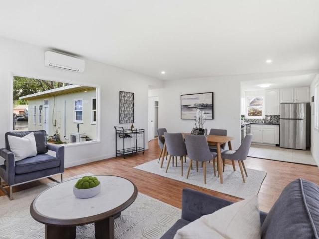 2318 Palo Verde Avenue