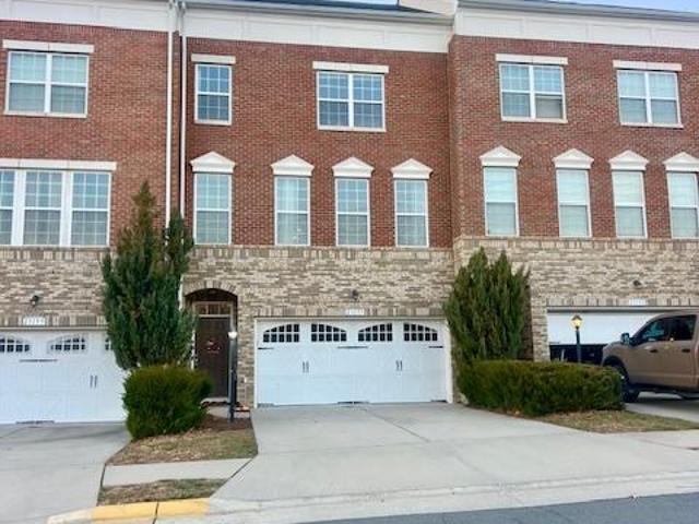 23197 Tradewind Dr, Brambleton, VA 20148 | MLS #VALO2114