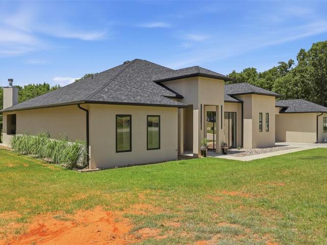2319 Clubhouse Drive