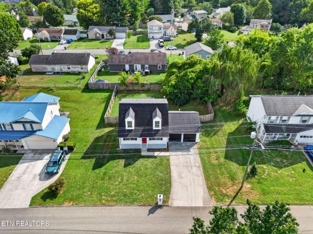 2319 Crestpark Rd