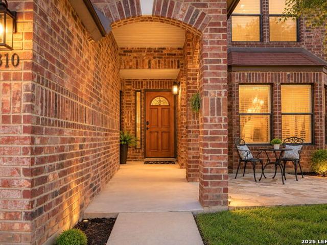 2310 Creekside Bend