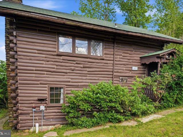 2311 Acacia Road