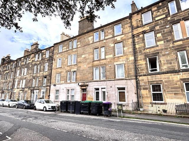 23/11 Westfield Road, Edinburgh 1 bed flat to rent £975 pcm £225 pw