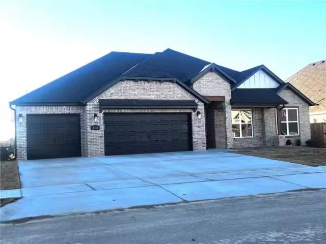 2313 BERGMAN RD, PEA RIDGE, AR 72751