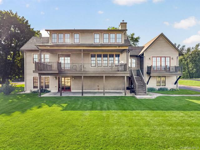 231 233 Celery Avenue 231