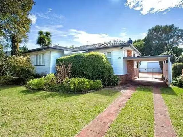 231 Alderley Street, Centenary Heights, QLD 4350