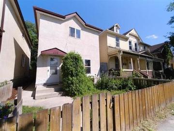 231 Austin St, Winnipeg, MB, R2W 3M8 house for sale | Listing ID 202613 | Royal LePage