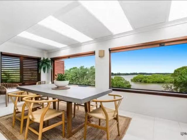 2/31 Bimbadeen Avenue, Banora Point Townhouse for rent Listed.