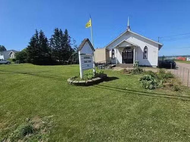 231 Brackley Point Road, Charlottetown, PE, C1A 6X2 commerci.