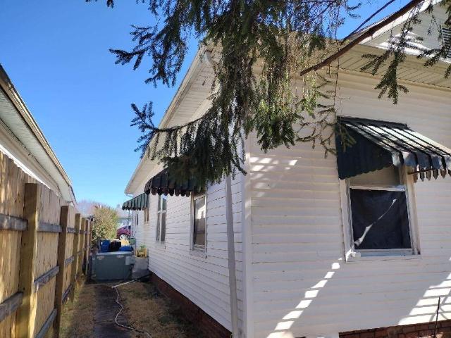 231 Gay St, Erwin, TN 37650 | MLS #3186