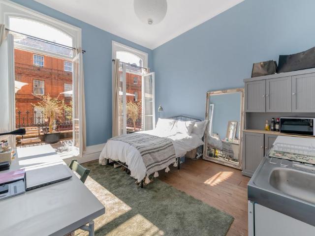 231 Earls Court Road 1 bed in a house share to rent £1,841 pcm £425 pw