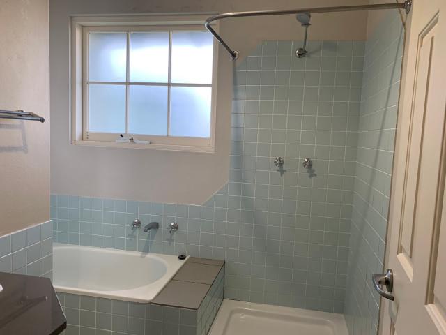 2/31 Laurence AvenueArmidale NSW 2350, Australia