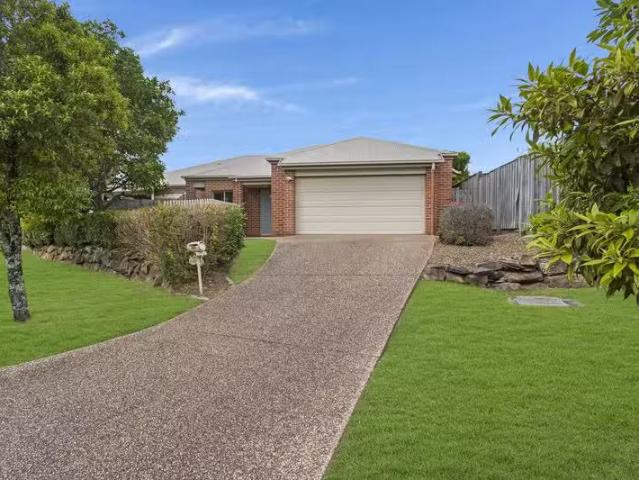 2/31 Majorca Crescent, Varsity Lakes, QLD 4227 Duplex / Semi.