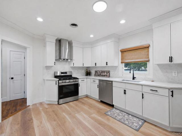 231 Maple Street