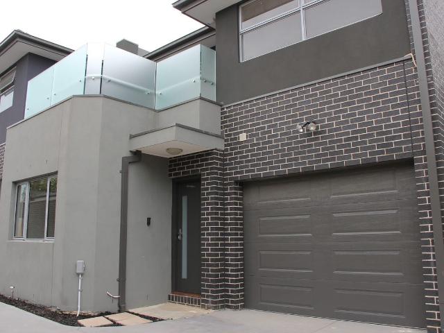 2/31 Sandown Road, Ascot Vale VIC 3032 Townhouse For Rent | Domain