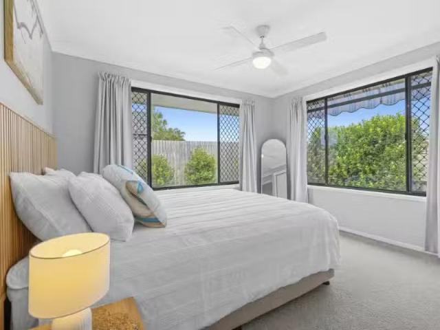 2/31 Surf Street, KINGSCLIFF Apartment for rent Listed by Son.