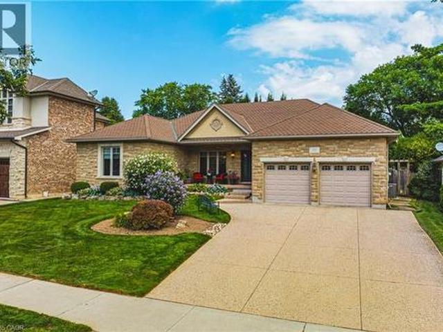 231 Pine Cove Road, Burlington, ON, L7N 1W1 house for sale | Listing ID 40867 | Royal LePage