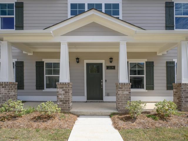 231 Ridge Boulevard
