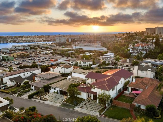 231 Tustin