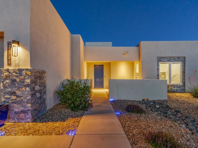 2324 Venada Road NE