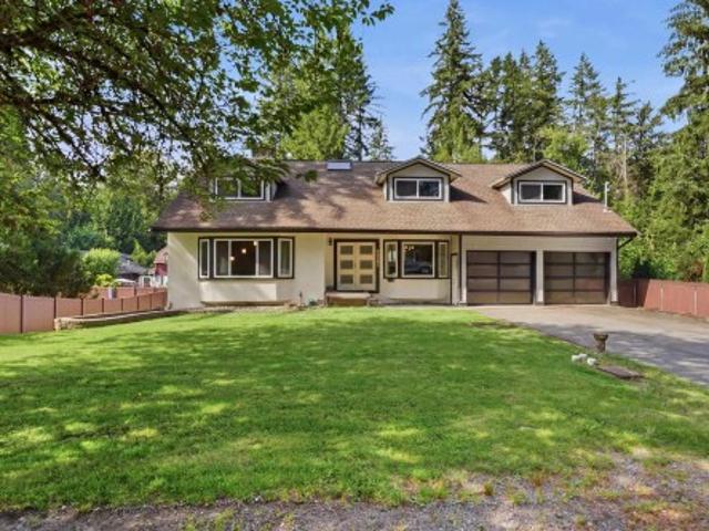 23257 Dogwood Avenue, Maple Ridge, BC, V2X 4S4 Luxury House for sale | Listing ID R3144 | Royal LePage Carriage Trade Luxury Properties