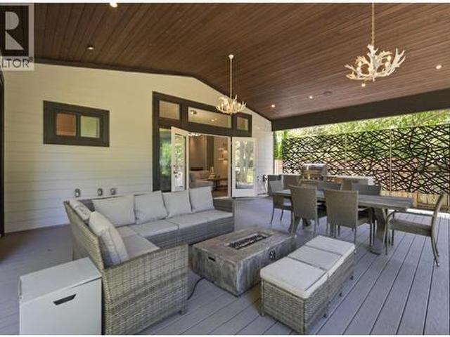 23257 Dogwood Avenue, Maple Ridge, BC, V2X 4S4 Luxury House for sale | Listing ID R3169 | Royal LePage Carriage Trade Luxury Properties