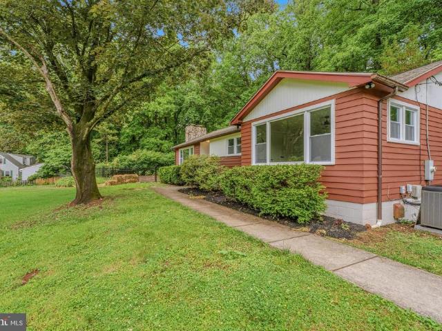 2327 Sherwood Lane