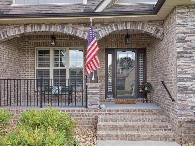 2328 Lionheart Dr