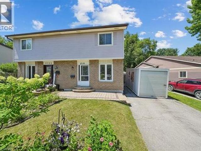 2320 Middlesmoor Crescent, Burlington, ON, L7P 3X7 house for sale | Listing ID 40847 | Royal LePage