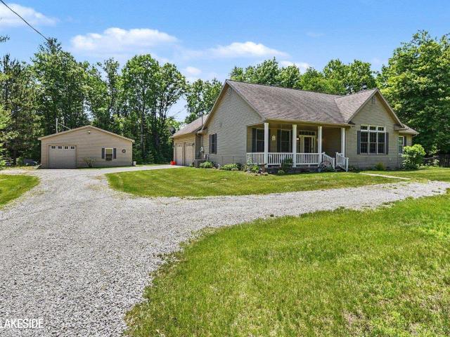 2320 Deerfield Trail