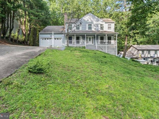 2320 Harpoon Dr, Stafford, VA 22554 | MLS #VAST2047