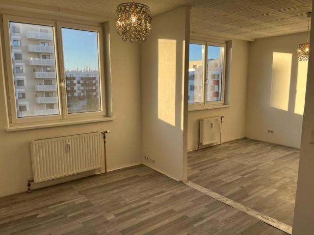 2320 Schwechat