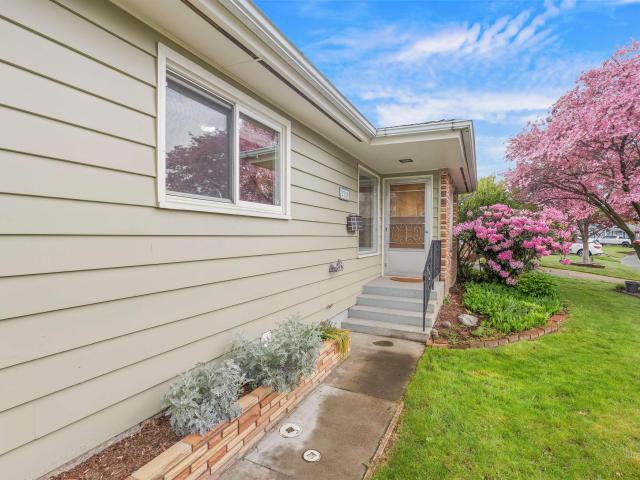 2320 9th Ave