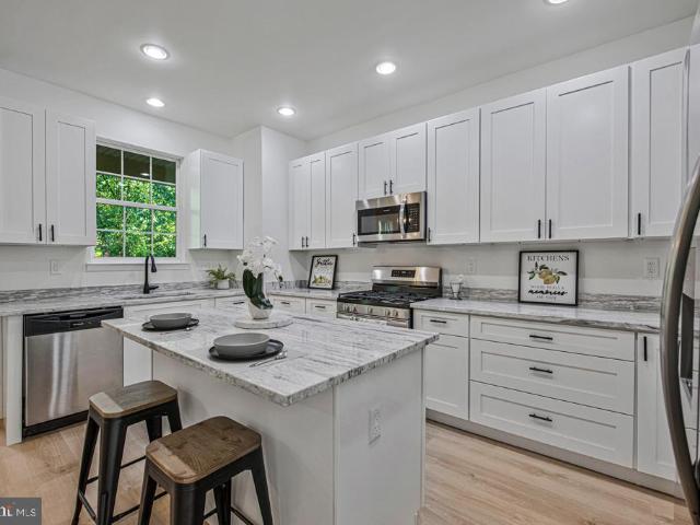 23219 Shaws Tavern # 2351