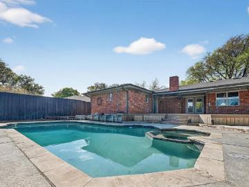 2321 Merrimac Drive